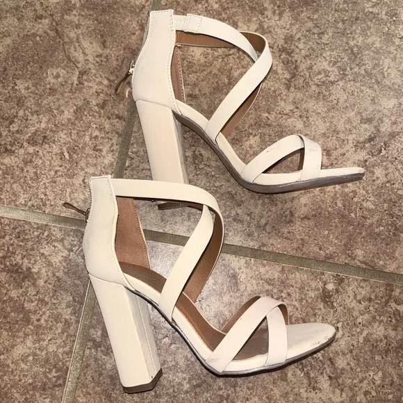 Heels - Picture 1 of 3